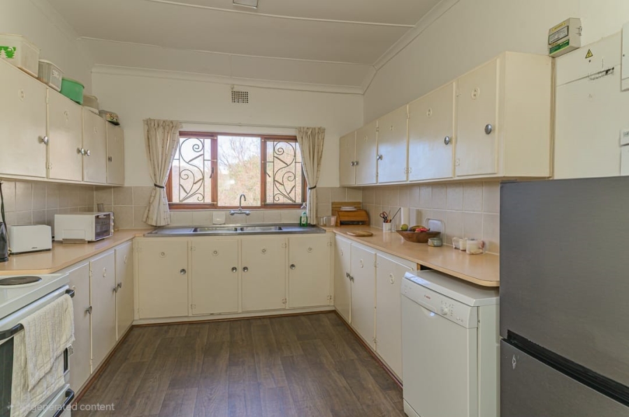 4 Bedroom Property for Sale in Voelklip Western Cape